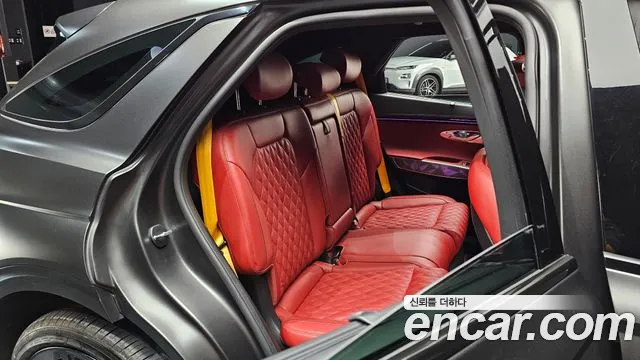 Genesis GV70 2.5T Бензин 2WD — Фото автомобиля 12