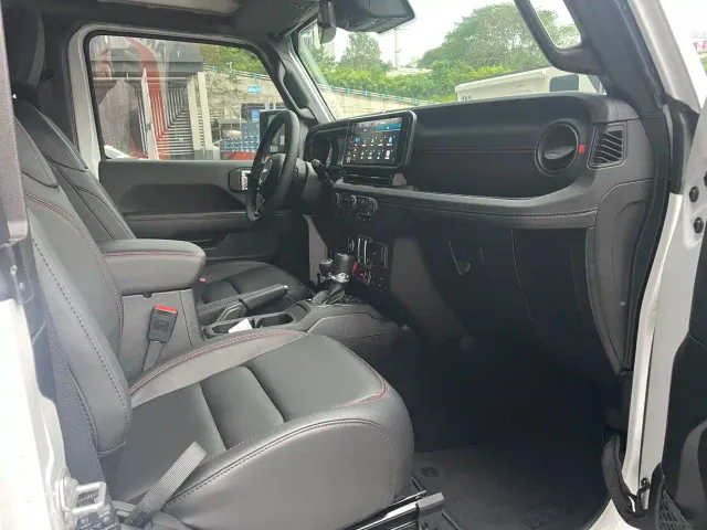 Jeep Wrangler — Фото автомобиля 8