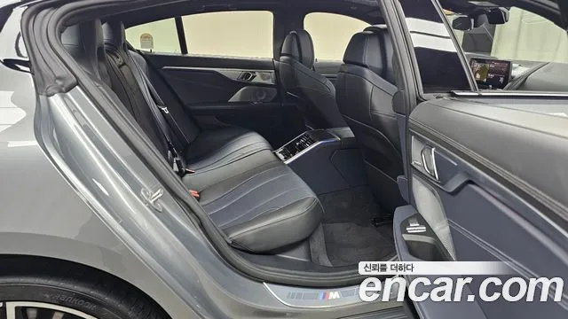 BMW 8-Series — Фото автомобиля 9