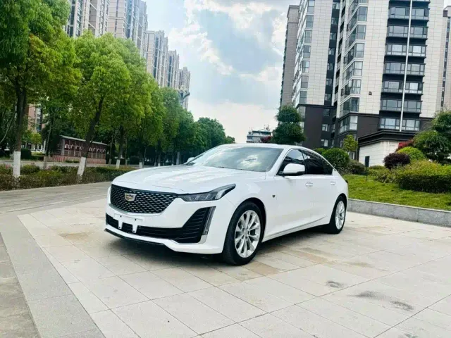 Фотография автомобиля — Cadillac CT5