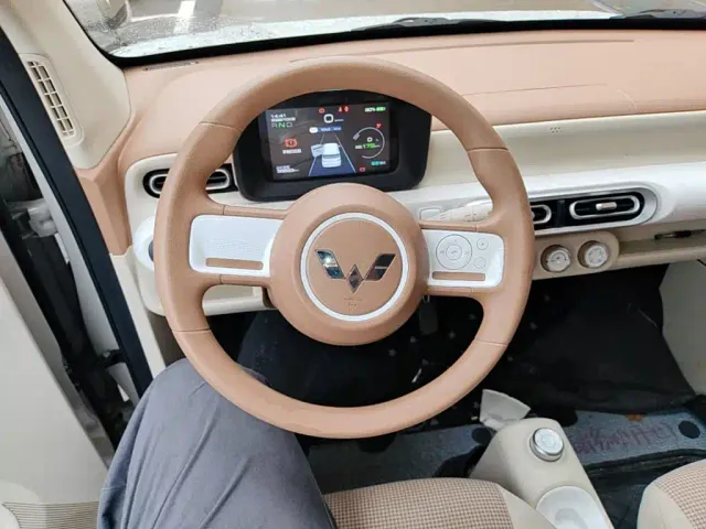 Wuling Hongguang Mini EV — Фото автомобиля 10
