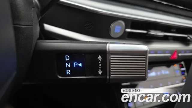 Hyundai Grandeur Grandeur (GN7) 2.5 Бензин 2WD — Фото автомобиля 9