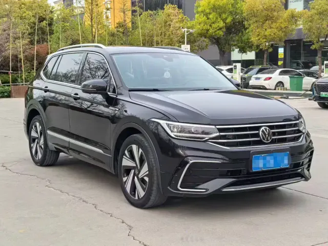 Volkswagen Tiguan L — Фото автомобиля 3