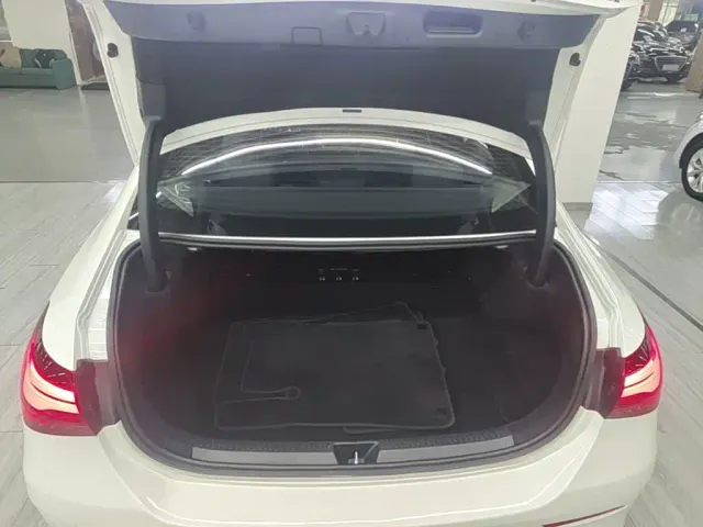 Mercedes-Benz A-Class — Фото автомобиля 18