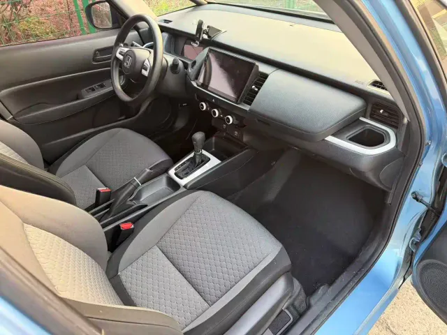 Honda Fit — Фото автомобиля 9