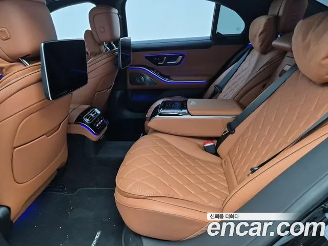 Mercedes-Benz S-Class — Фото автомобиля 12