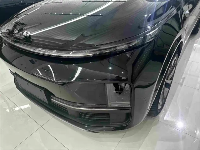 Li Auto L9 — Фото автомобиля 2