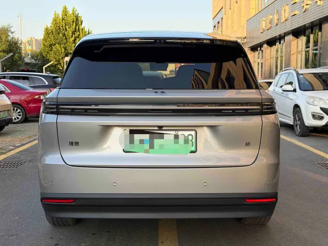 Li Auto Li i8 2025 Standard Edition — Фото автомобиля 5
