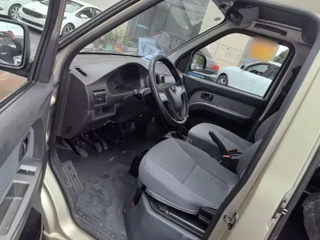 Wuling Rongguang — Фото автомобиля 15