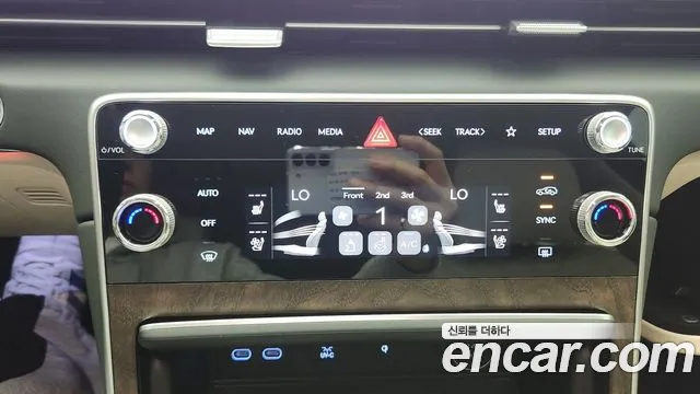 Genesis GV80 — Фото автомобиля 13