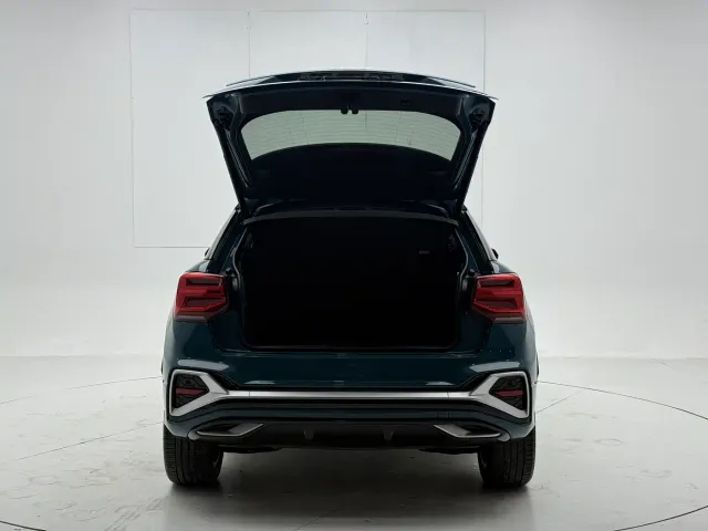Audi Q2L — Фото автомобиля 8