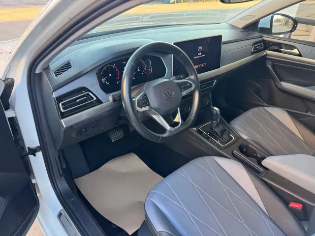 Volkswagen Lavida — Фото автомобиля 3