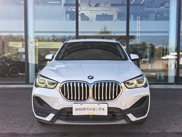 BMW X1 — Фото автомобиля 2