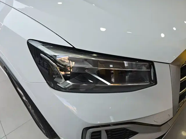 Audi Q2L — Фото автомобиля 22