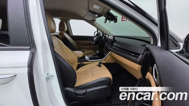 Kia Carnival Generation 4 — Фото автомобиля 15