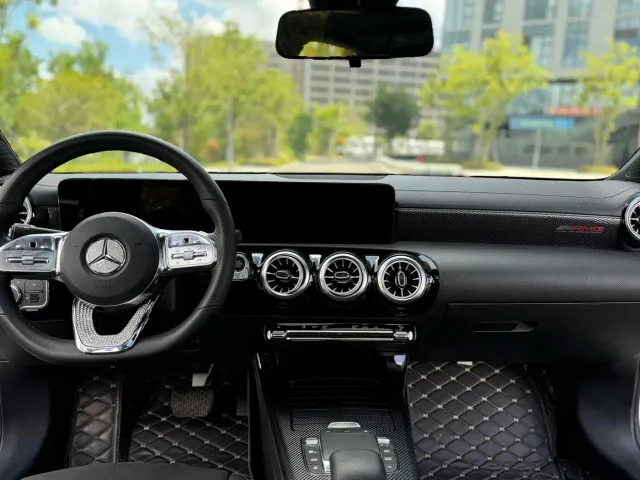 Mercedes-Benz A-Class — Фото автомобиля 4