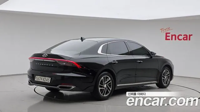 Hyundai Grandeur Новый Grandeur IG — Фото автомобиля 2