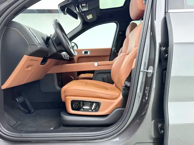 Li Auto L9 — Фото автомобиля 7