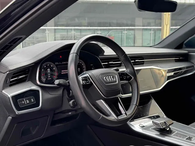 Audi A6L — Фото автомобиля 3