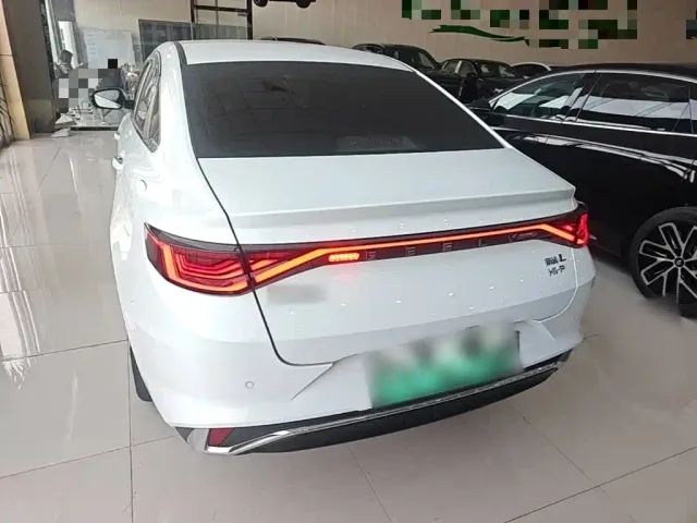Geely Emgrand L — Фото автомобиля 5