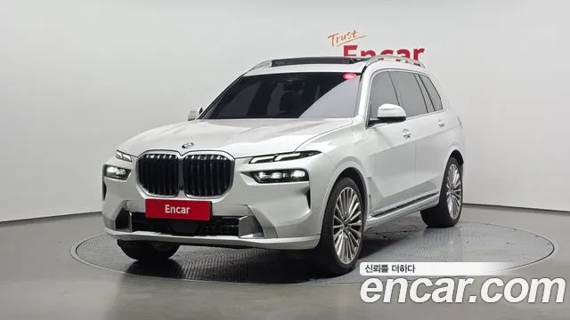 Фотография автомобиля — BMW X7 G07