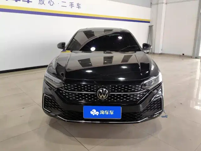 Volkswagen Passat — Фото автомобиля 2