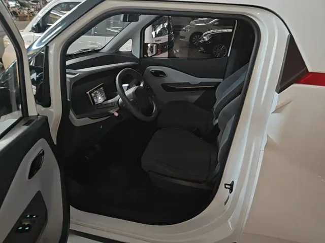 Wuling NanoEV — Фото автомобиля 14