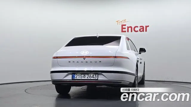 Hyundai Grandeur GN7 — Фото автомобиля 4