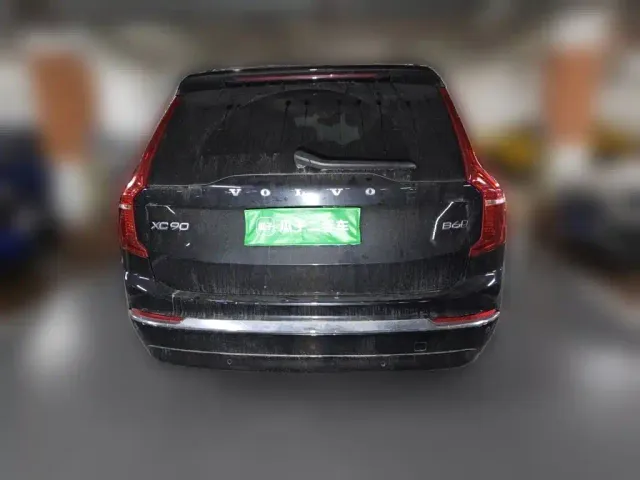 Volvo XC90 — Фото автомобиля 7
