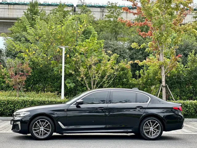 BMW BMW 5 Series 2022 Facelift 525Li M Sport Package — Фото автомобиля 7