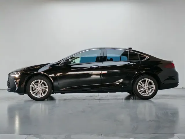 Buick Regal 2024 25T Ultra Comfort Edition — Фото автомобиля 6