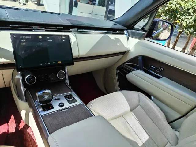 Land Rover Range Rover — Фото автомобиля 8
