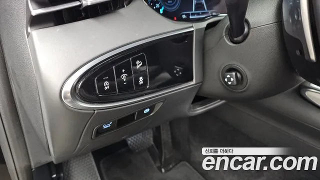Genesis GV70 — Фото автомобиля 25