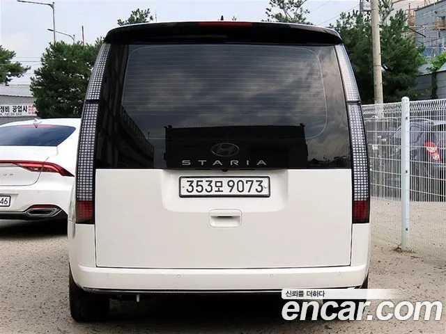 Hyundai Staria Staria L3.5 Lounge 7 мест — Фото автомобиля 4