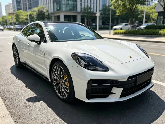 Porsche Panamera — Фото автомобиля 2