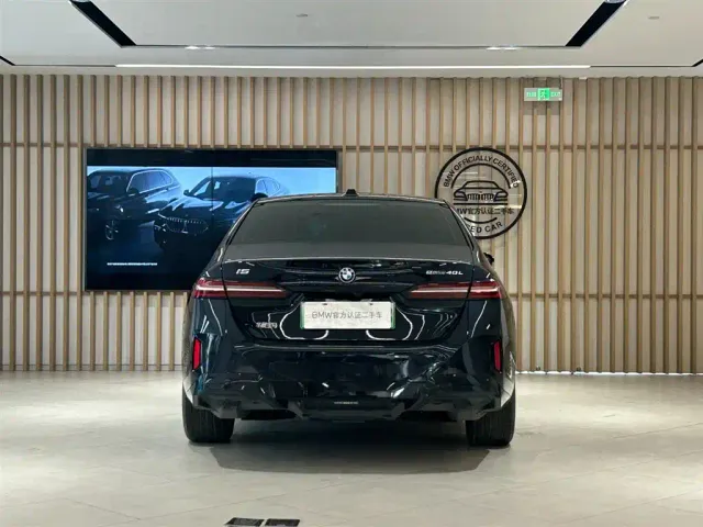 BMW i5 — Фото автомобиля 6