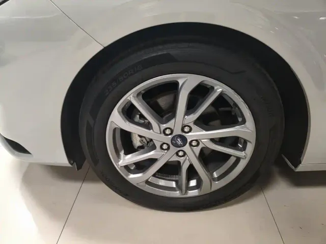 Ford Mondeo — Фото автомобиля 22