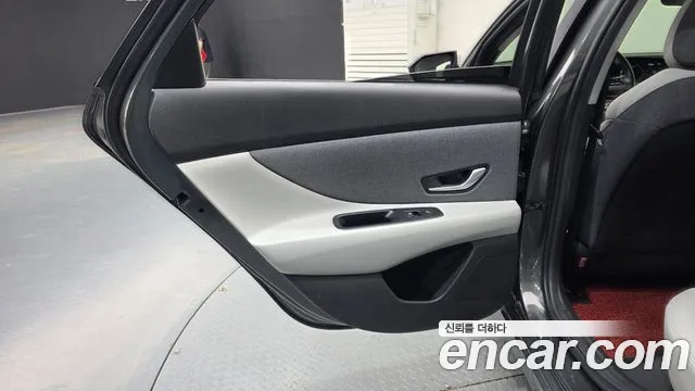 Hyundai AVANTE Avante (CN7) — Фото автомобиля 23