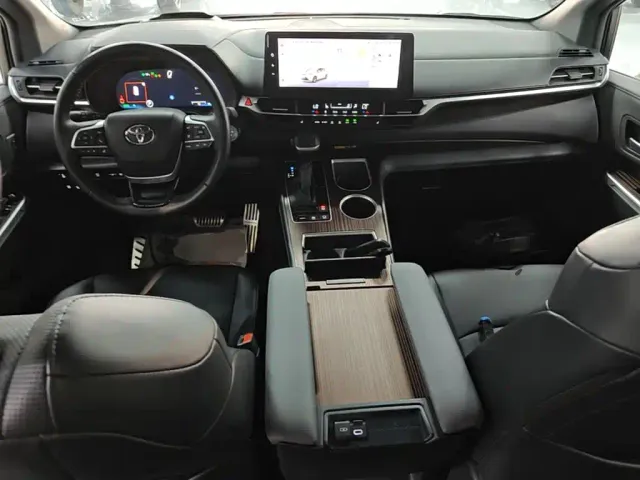 Toyota Granvia — Фото автомобиля 9