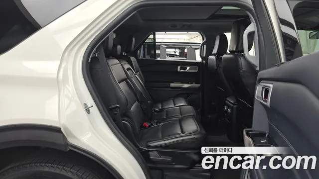 Ford Explorer — Фото автомобиля 17