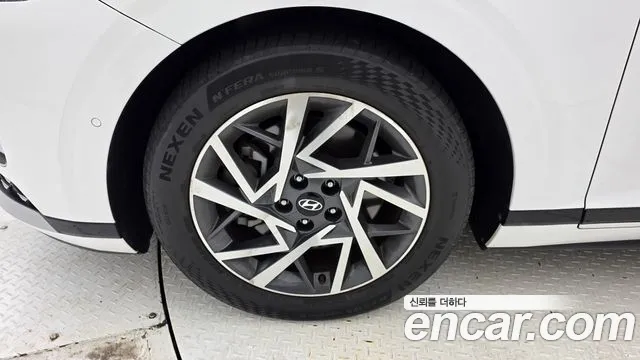 Hyundai Grandeur GN7 — Фото автомобиля 5