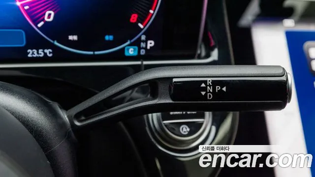 Mercedes-Benz E-Class — Фото автомобиля 9