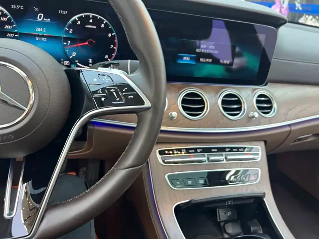 Mercedes-Benz E-Class — Фото автомобиля 10