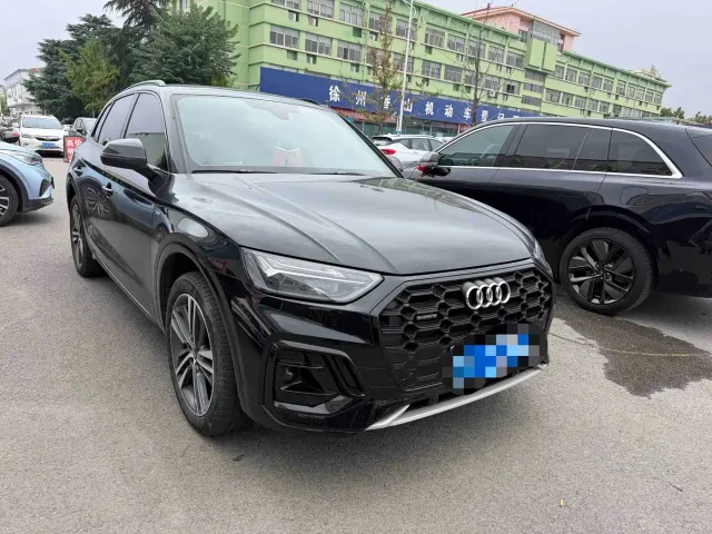 Audi Q5L — Фото автомобиля 3