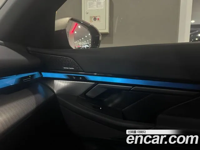 BMW 5-Series — Фото автомобиля 14