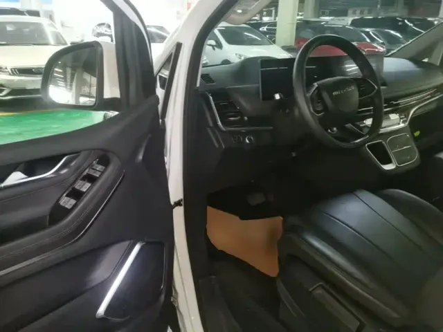Maxus G10 — Фото автомобиля 15