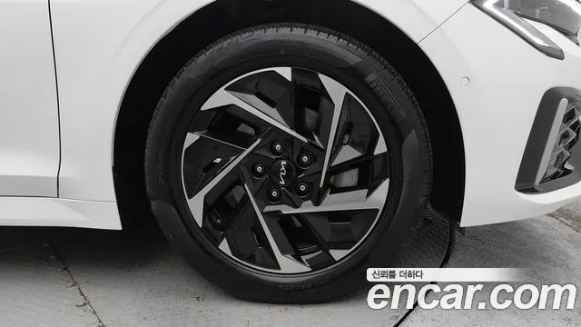 Kia K5 3rd Gen — Фото автомобиля 5
