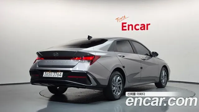 Hyundai Avante CN7 — Фото автомобиля 2