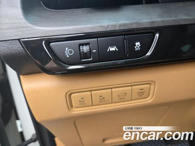 Kia Carnival Generation 4 — Фото автомобиля 11