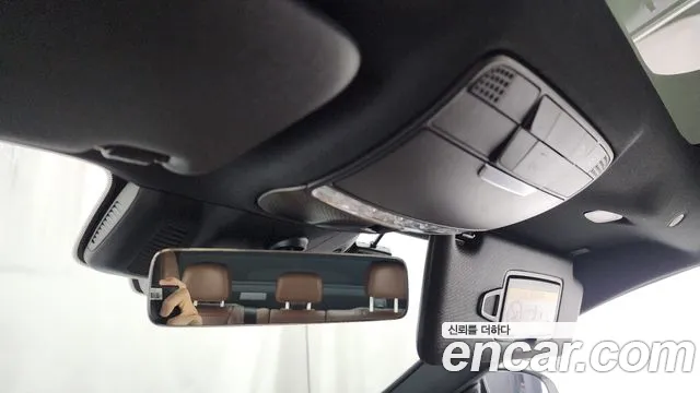 Mercedes-Benz E-Class — Фото автомобиля 23